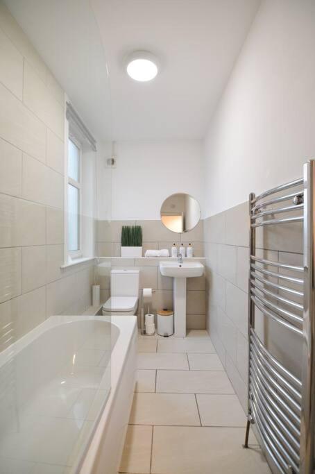 Contemporary 3 Bedroom Flat 柯科迪 外观 照片
